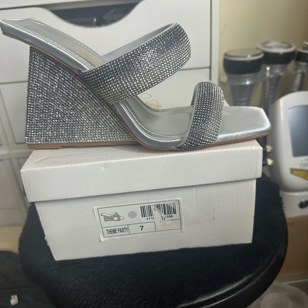 Mata Shoes Silver Glitter Wedges